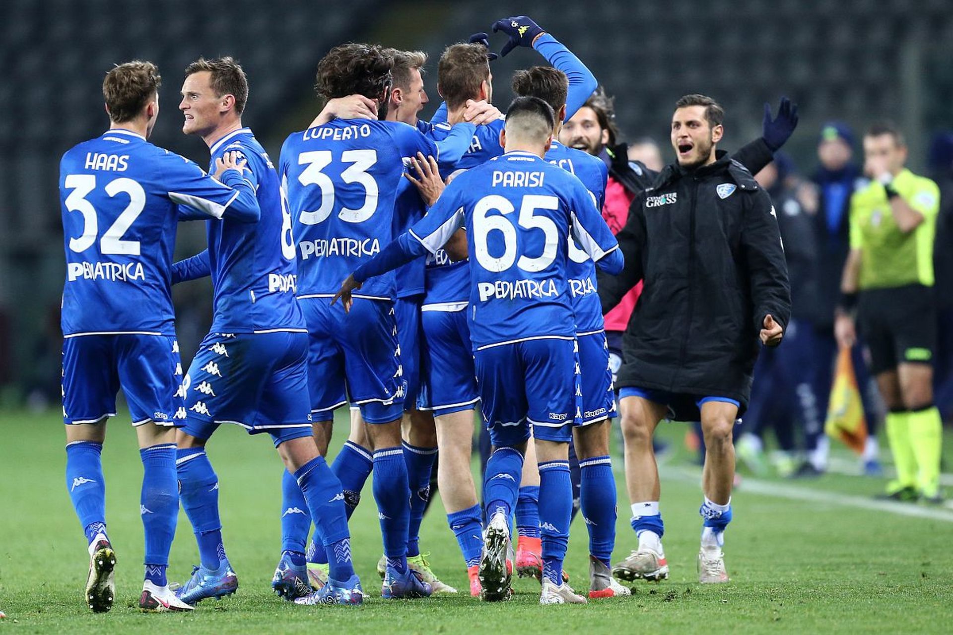 表现出了浓 表现出了浓